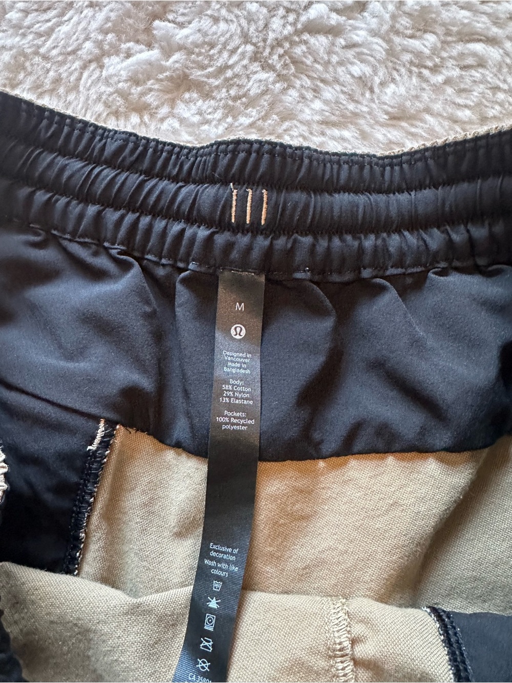 lululemon athletica Men's Athletic Cargo Shorts 5’ - Picture 3 of 5